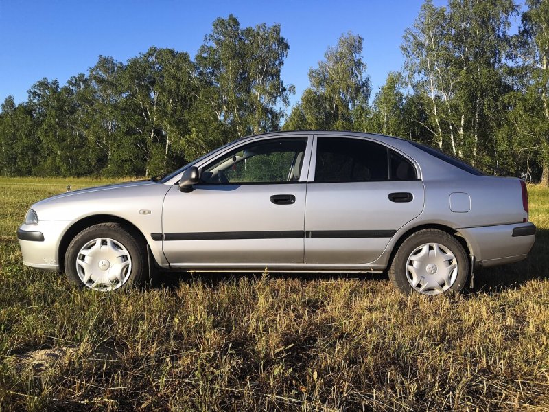 Mitsubishi Carisma 2003 год