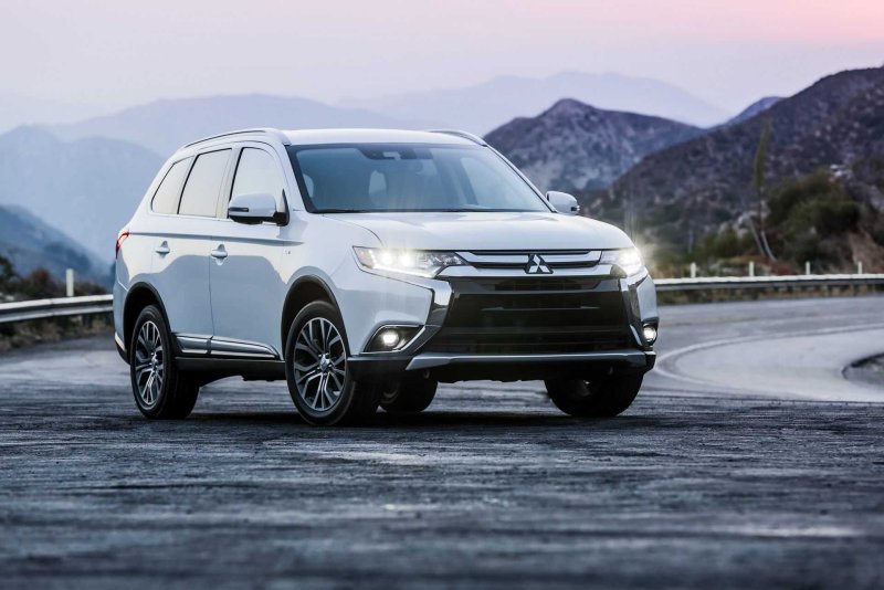Mitsubishi Outlander 2021