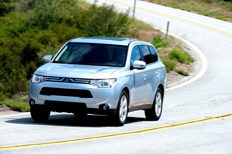 Mitsubishi Outlander 2012
