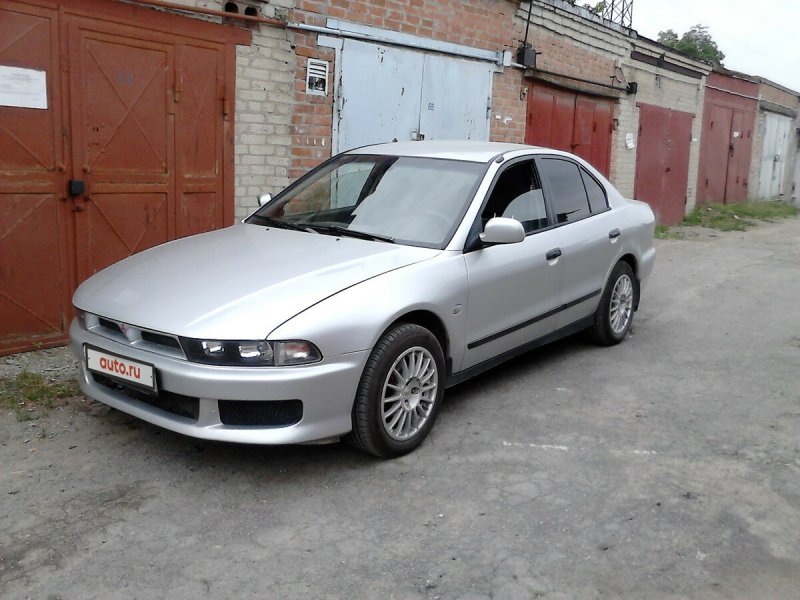 Mitsubishi Галант 2000