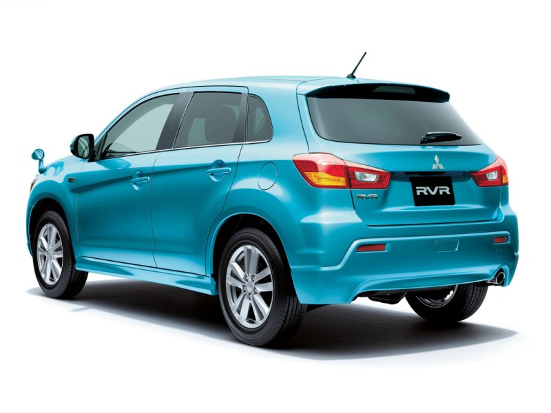 Mitsubishi RVR 2011