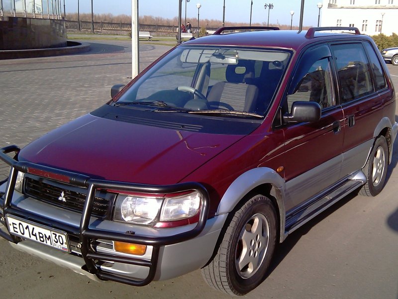 Мицубиси RVR 1994