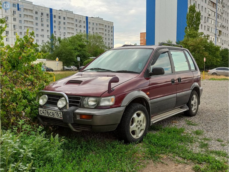 Mitsubishi RVR 1990