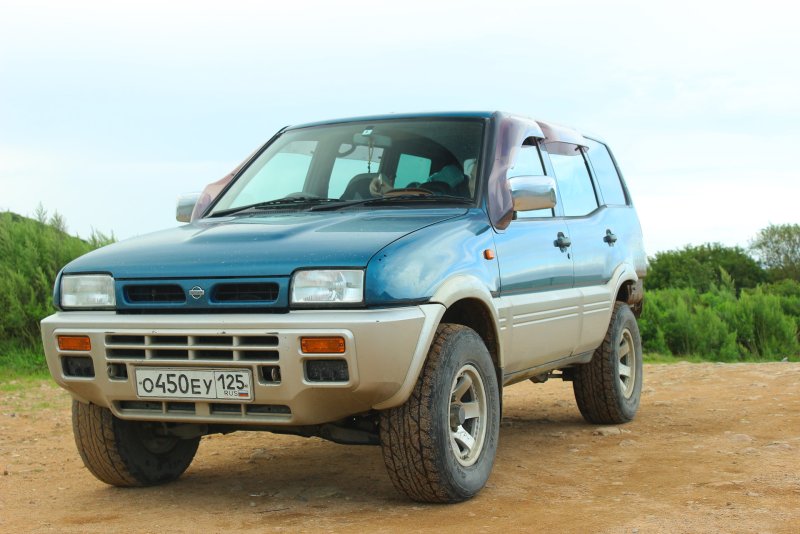 Nissan Mistral 3 Door 1st model
