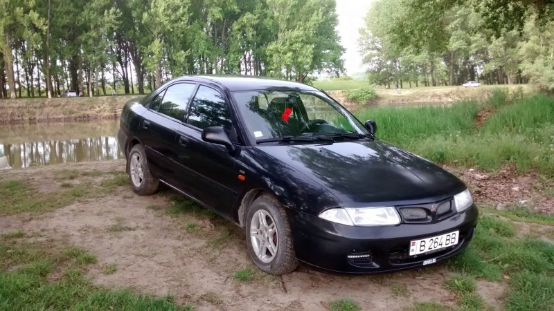 Mitsubishi Каризма 1998