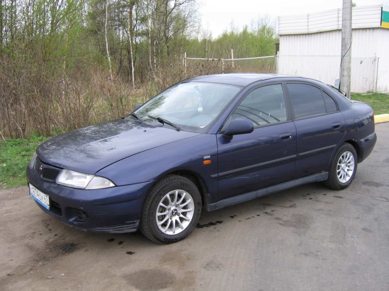 Mitsubishi Каризма 1998