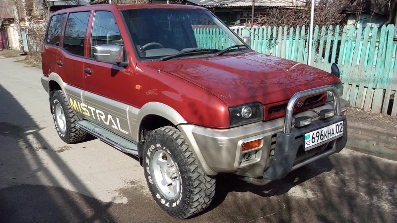 Ниссан Мистраль дизель 2.7