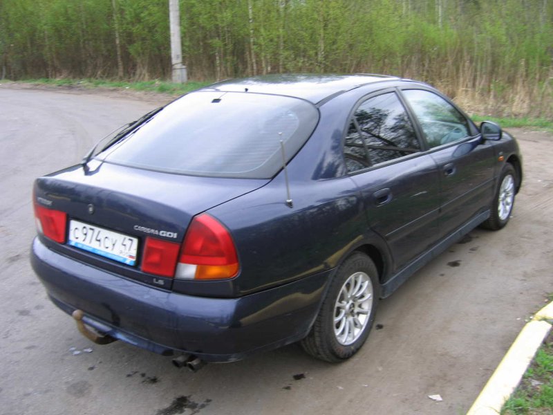 Мицубиси Каризма седан 1998