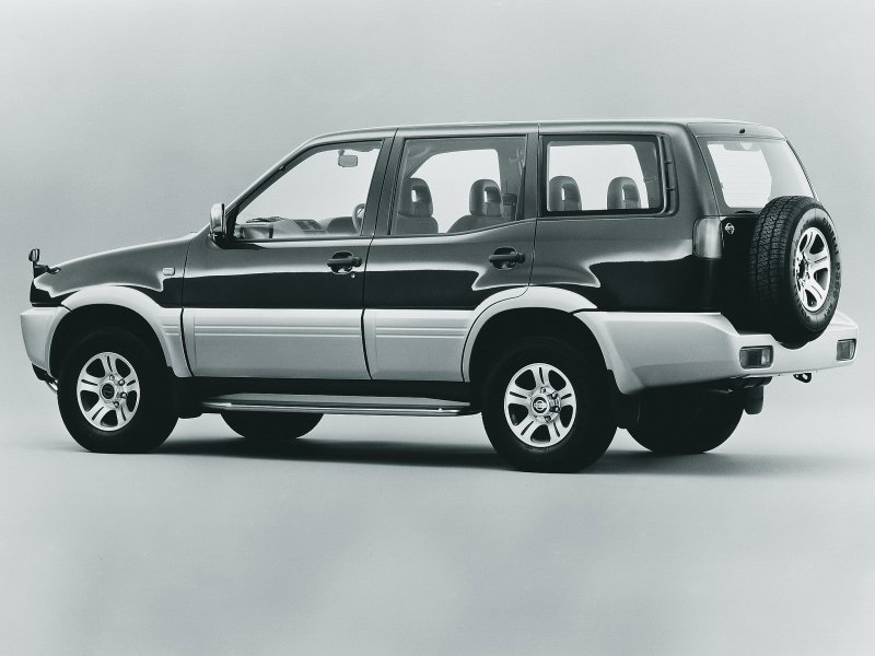 Nissan Mistral 2005