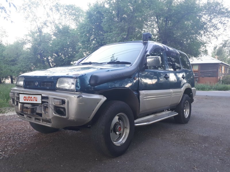 Nissan Mistral