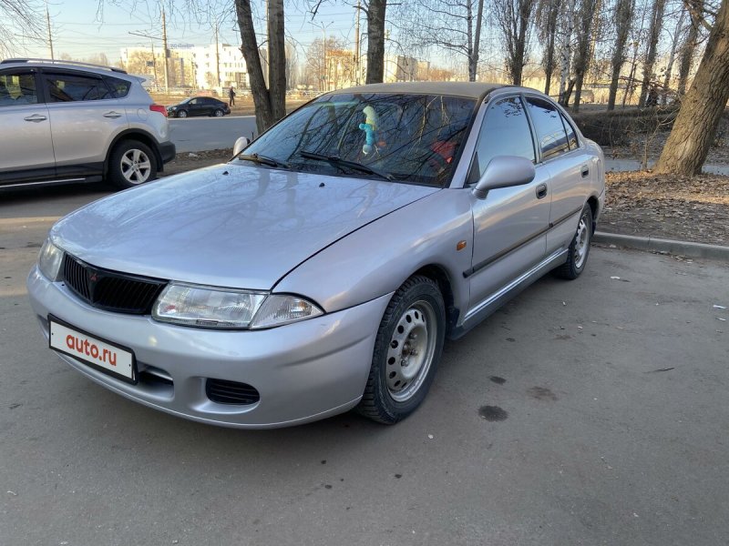 Mitsubishi Carisma 1.6 МТ, 1998,
