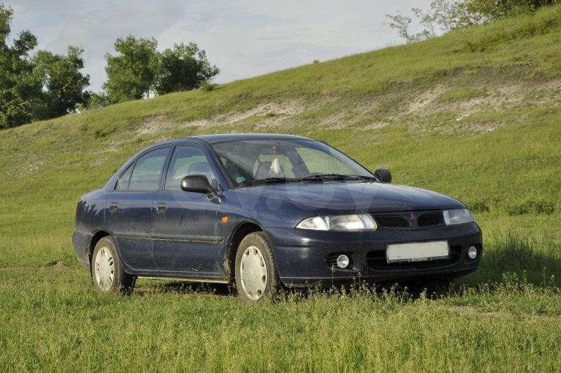Мицубиси Каризма 1998 2л