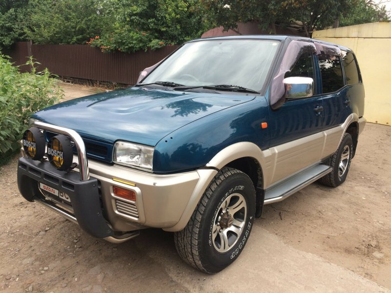 Nissan Mistral r20 фургон