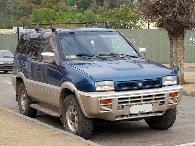 Nissan Mistral