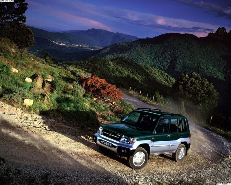 Mitsubishi Pajero Pinin 4