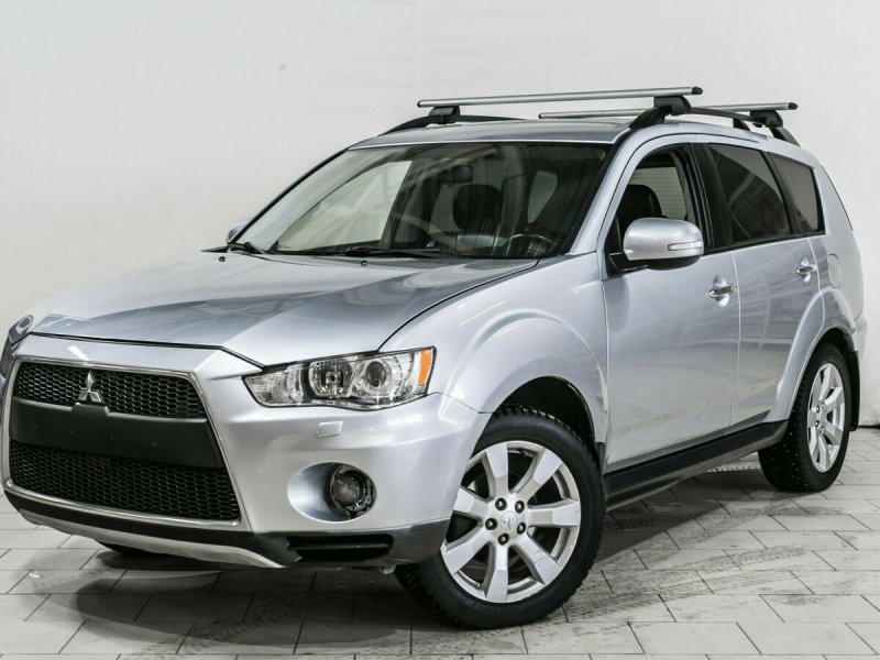 Mitsubishi Outlander 2011