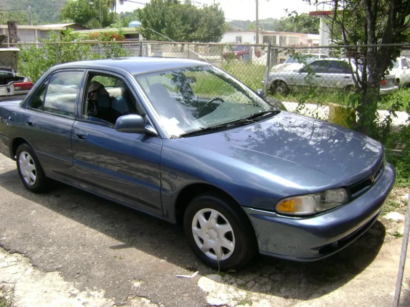 Mitsubishi Mirage 1993