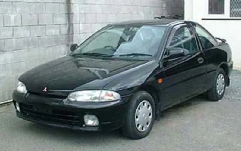 Mitsubishi Mirage 1993 хэтчбек