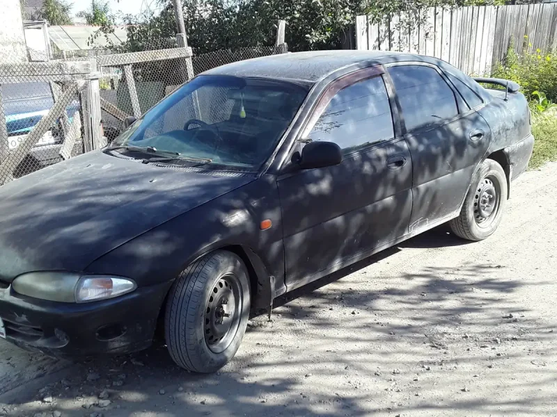 Mitsubishi Mirage 1995 седан