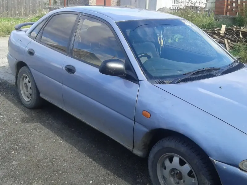 Mitsubishi Mirage 1993