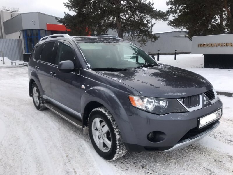 Mitsubishi Outlander XL