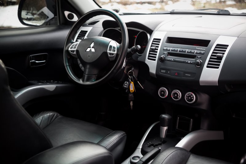 Дрифт на Mitsubishi Outlander 2008