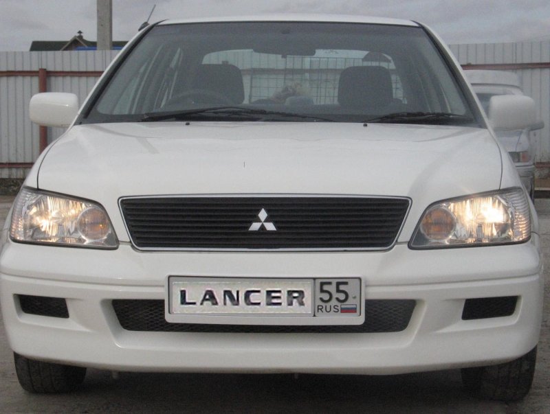Mitsubishi Lancer Cedia