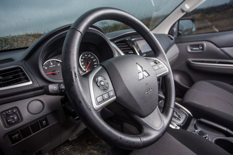 L200 2008 руль