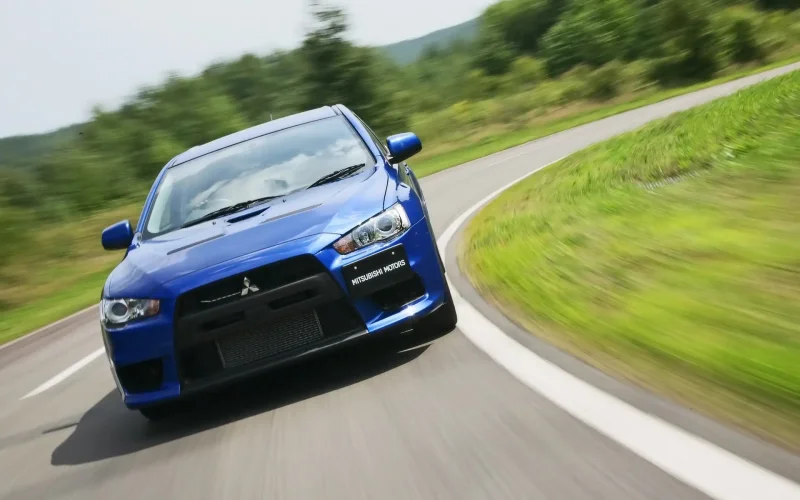 Mitsubishi Lancer Evolution 10 синий