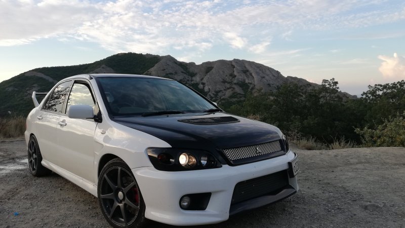 Mitsubishi Lancer Cedia