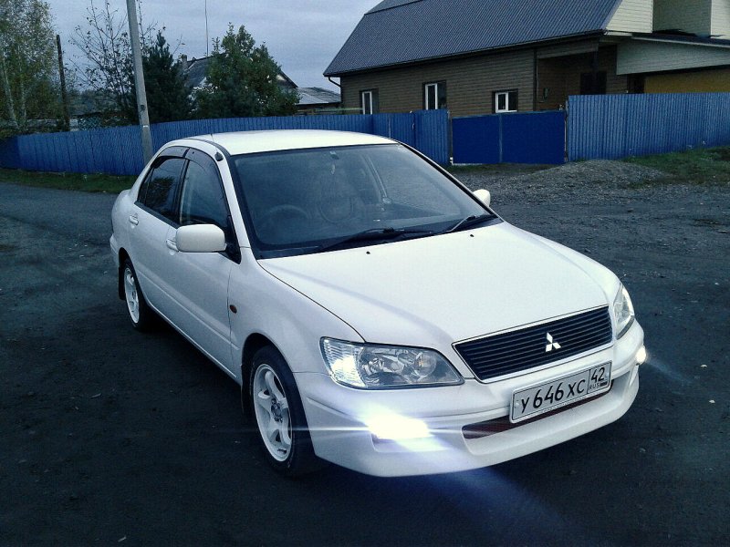 Mitsubishi Lancer Cedia