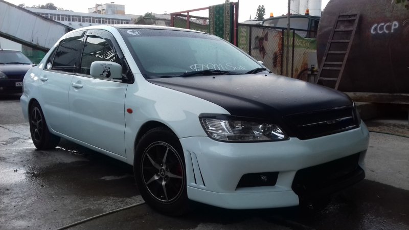 Mitsubishi Lancer Cedia