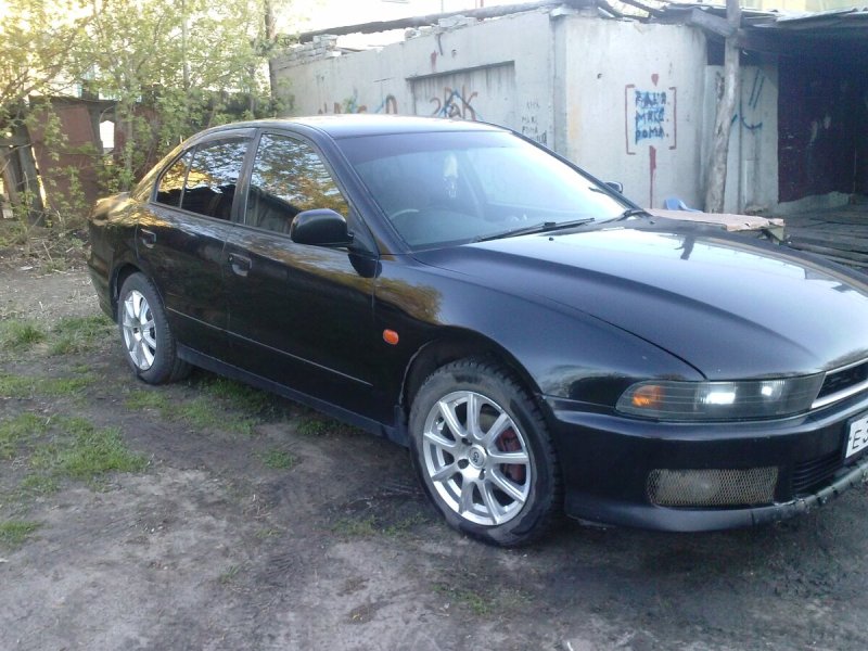 Mitsubishi Галант 2000