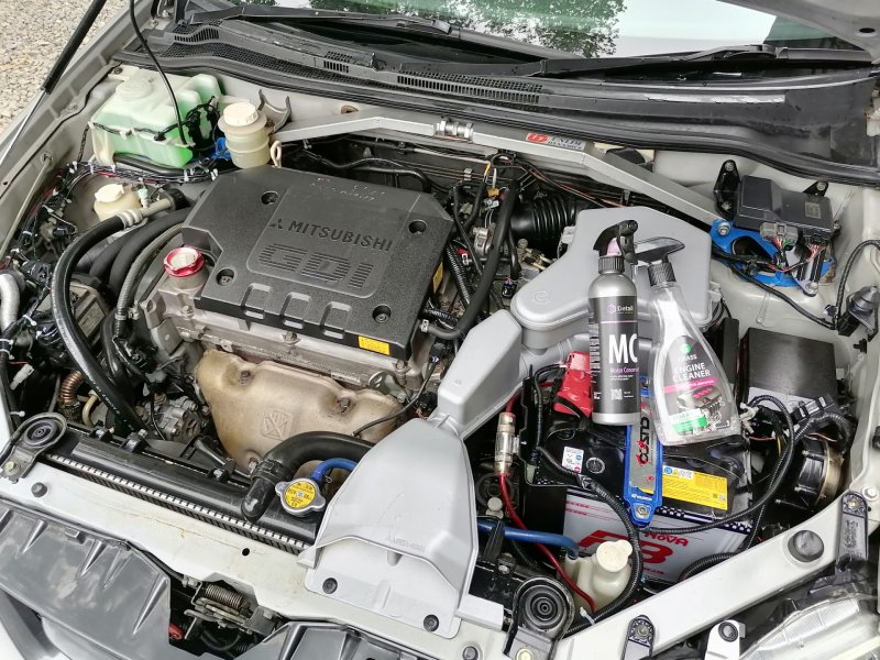 Mitsubishi аер трек 2001 г. мотор 2.4