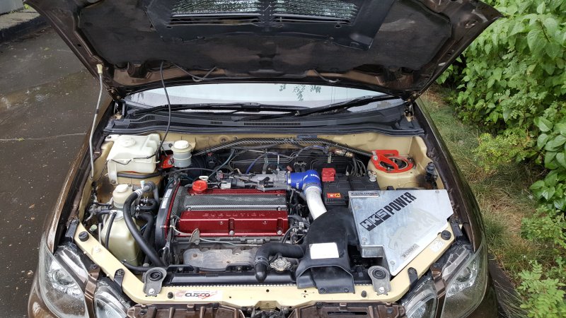 Митсубиси Аиртрек 2001 2.4 GDI 4g64