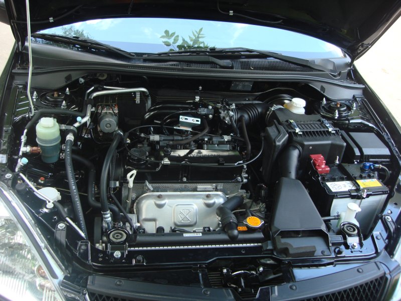 Mitsubishi Lancer 2008 под капотом