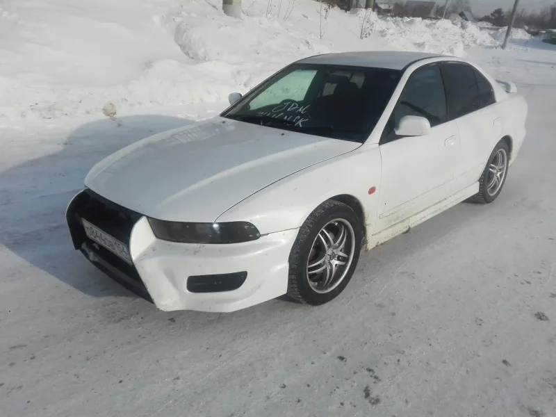 Mitsubishi Galant акула