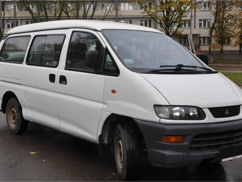 Митсубиси л400