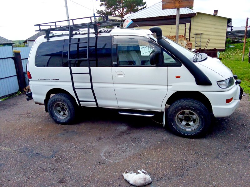 Mitsubishi Delica l400