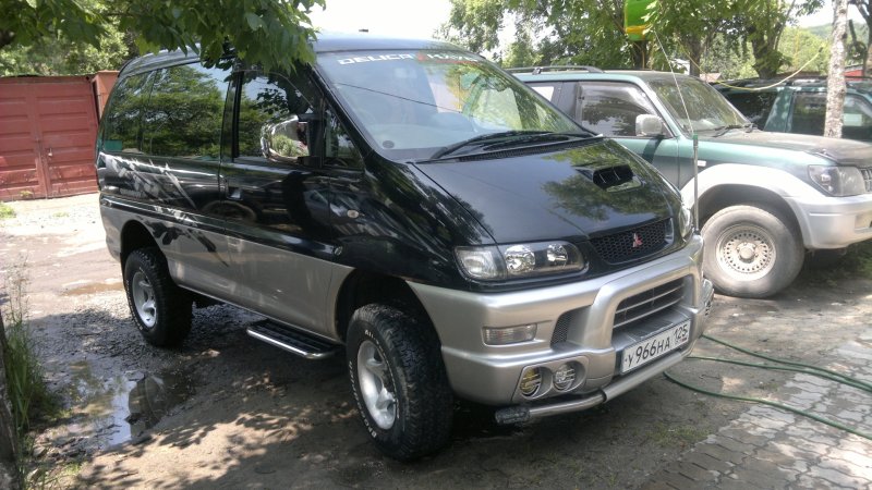 Митсубиси Делика л400