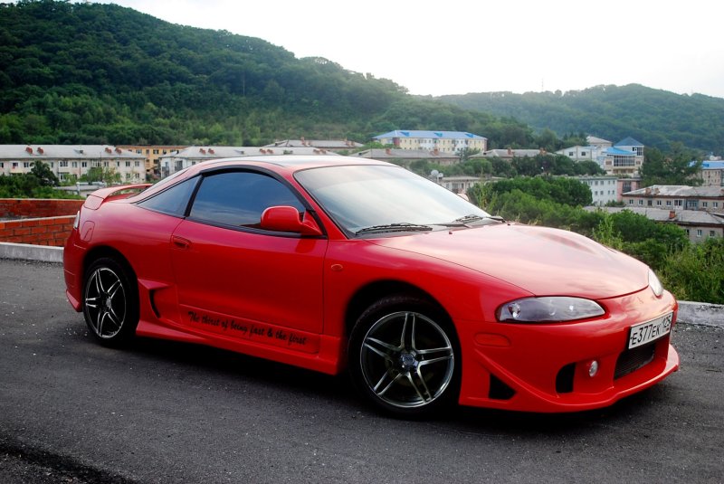 Mitsubishi Eclipse 2