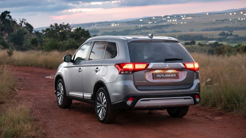 Mitsubishi Outlander 2021