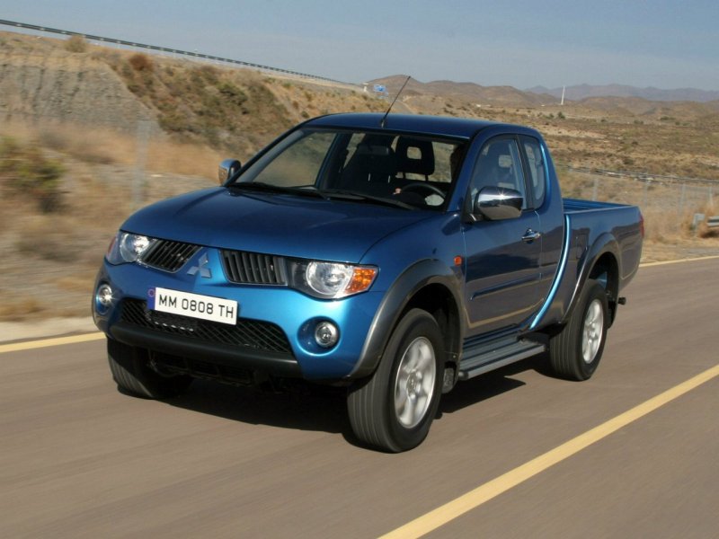 Mitsubishi l200 4