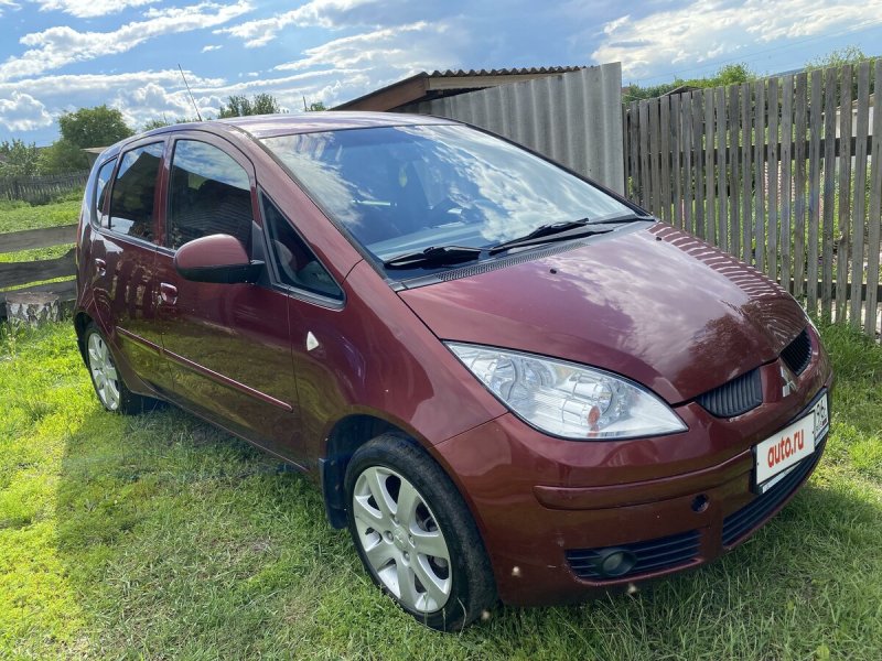 Красный Митсубиси Кольт 2010 авто ру