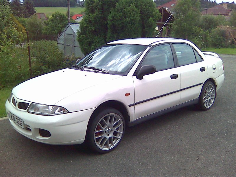 Mitsubishi Carisma 1998 белая