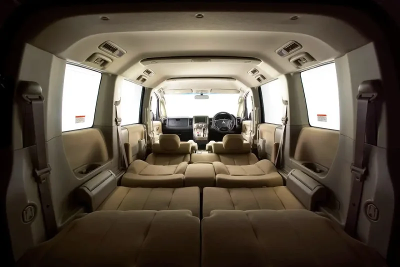 Mitsubishi Delica d5