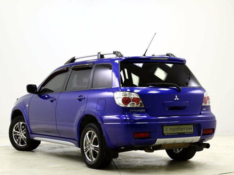 Mitsubishi Outlander 1