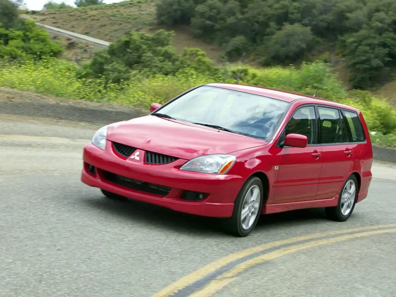 Мицубиси Lancer 2003