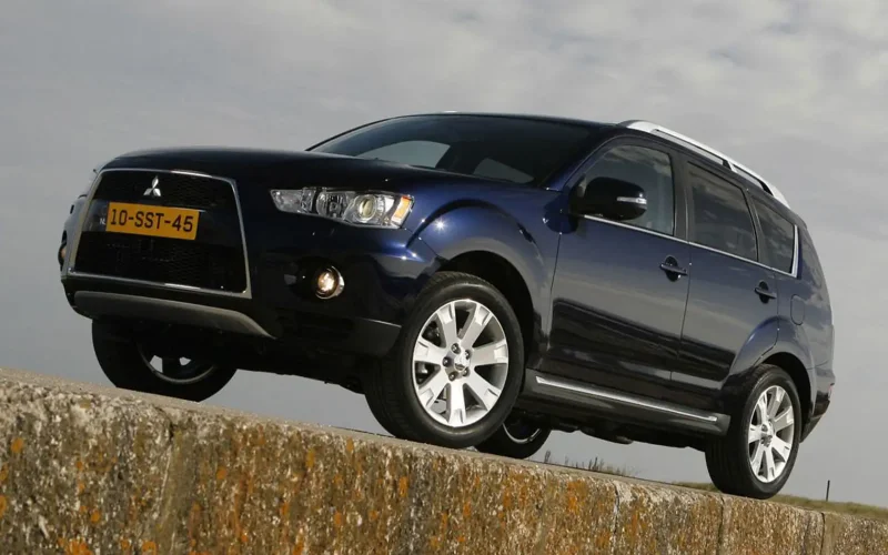 Mitsubishi Outlander 2010-2012