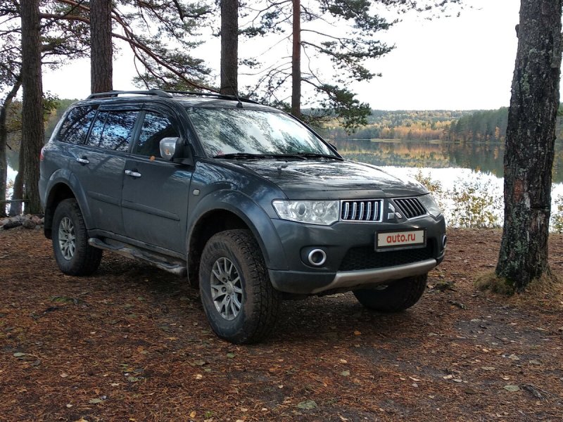 Mitsubishi Pajero Sport 2011